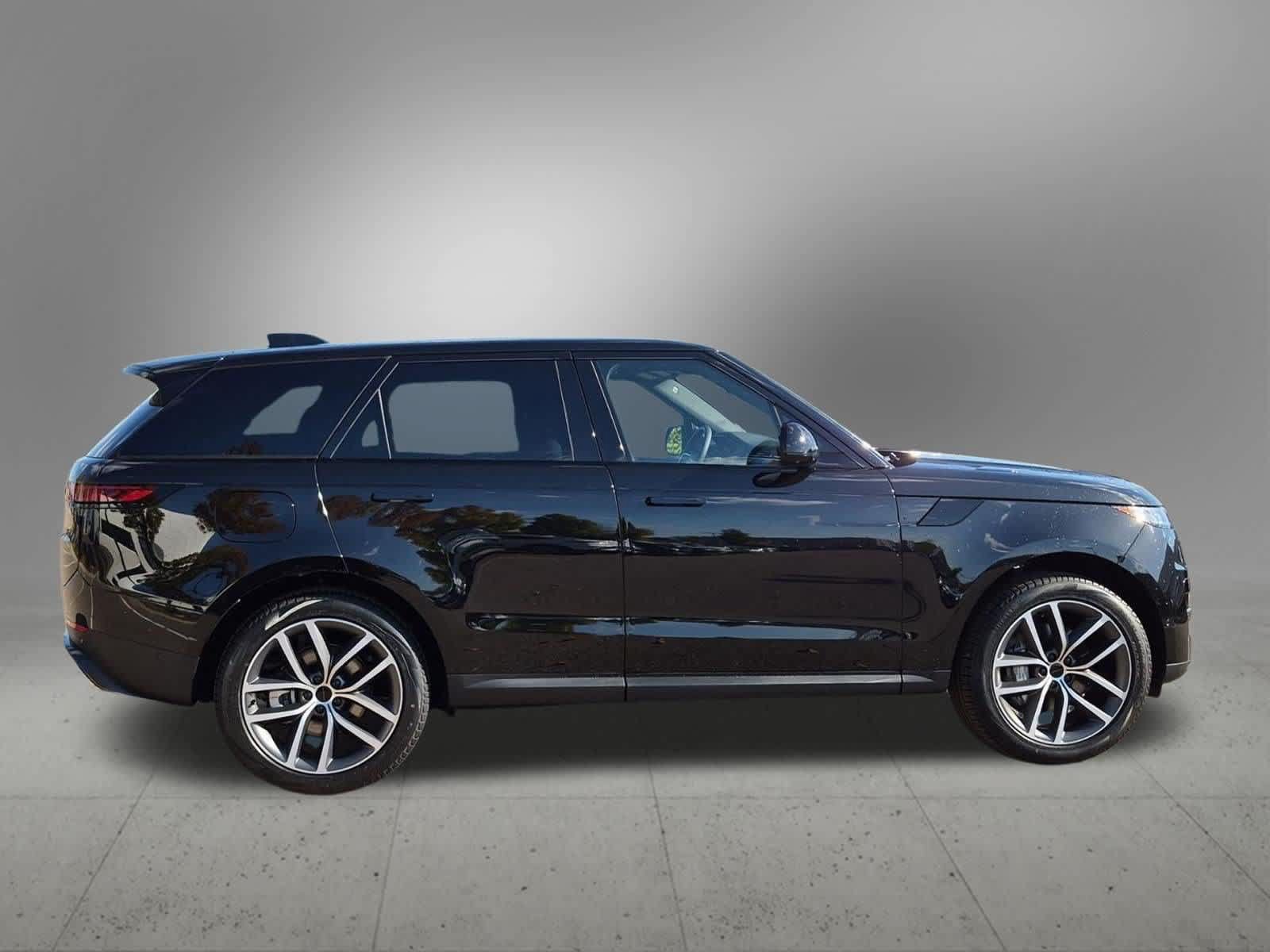New 2027 Land Rover Range Rover Sport SE AWD/4WD image 7