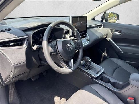 Certified 2026 Toyota Corolla Cross XLE FWD image 9
