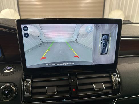 Used 2022 Lincoln Navigator Reserve image 15