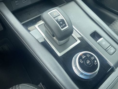 Used 2023 Mitsubishi Outlander ES FWD image 19