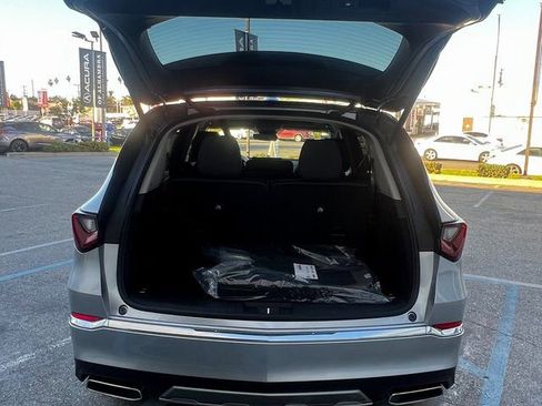 New 2026 Acura MDX SH-AWD image 7