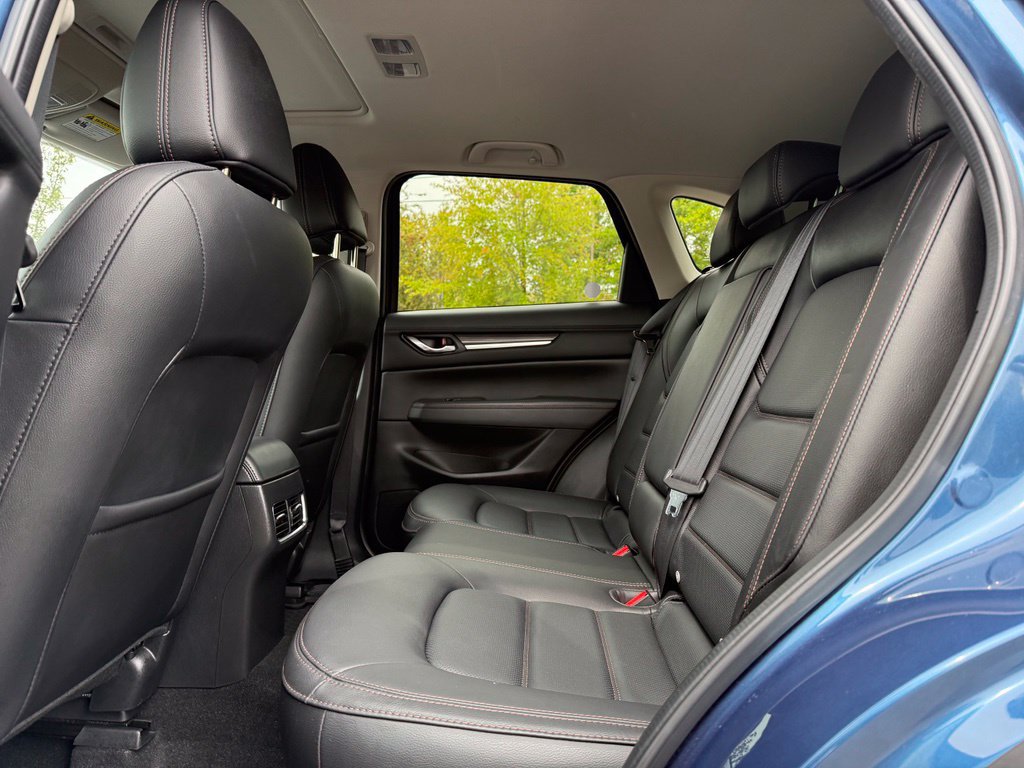 Used 2022 MAZDA CX-5 AWD 2.5 S w/ Premium Package image 16