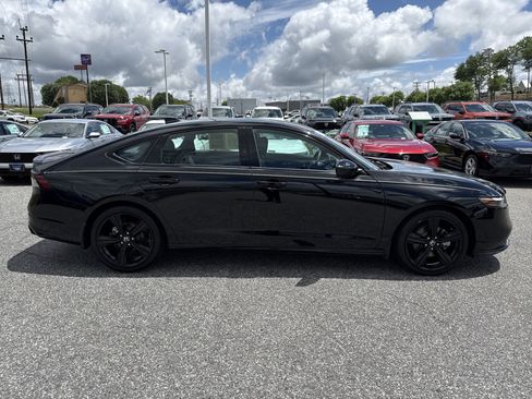 Used 2023 Honda Accord Sport image 11