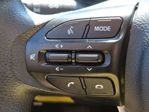 Used 2023 Kia Rio S w/ Technology Package FWD image 11