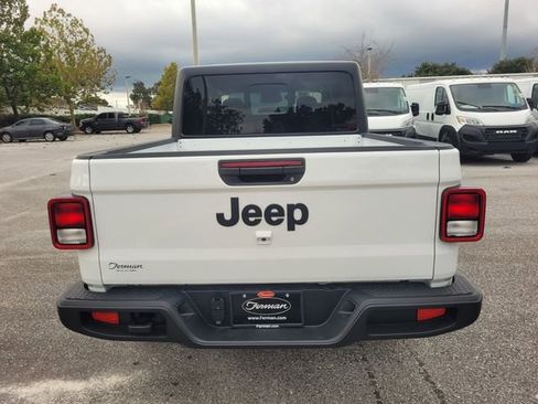 New 2026 Jeep Gladiator Sport image 12