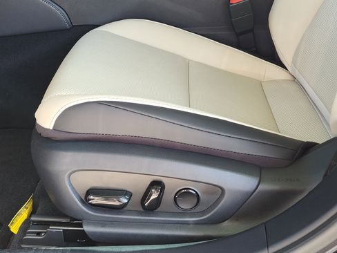 New 2025 Lexus ES 300h w/ Premium Package image 18