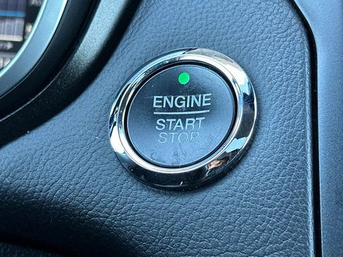 Used 2017 Ford Fusion Energi Titanium FWD image 20