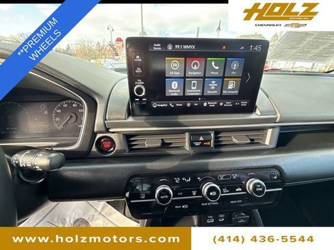 Used 2025 Honda Pilot Touring image 11