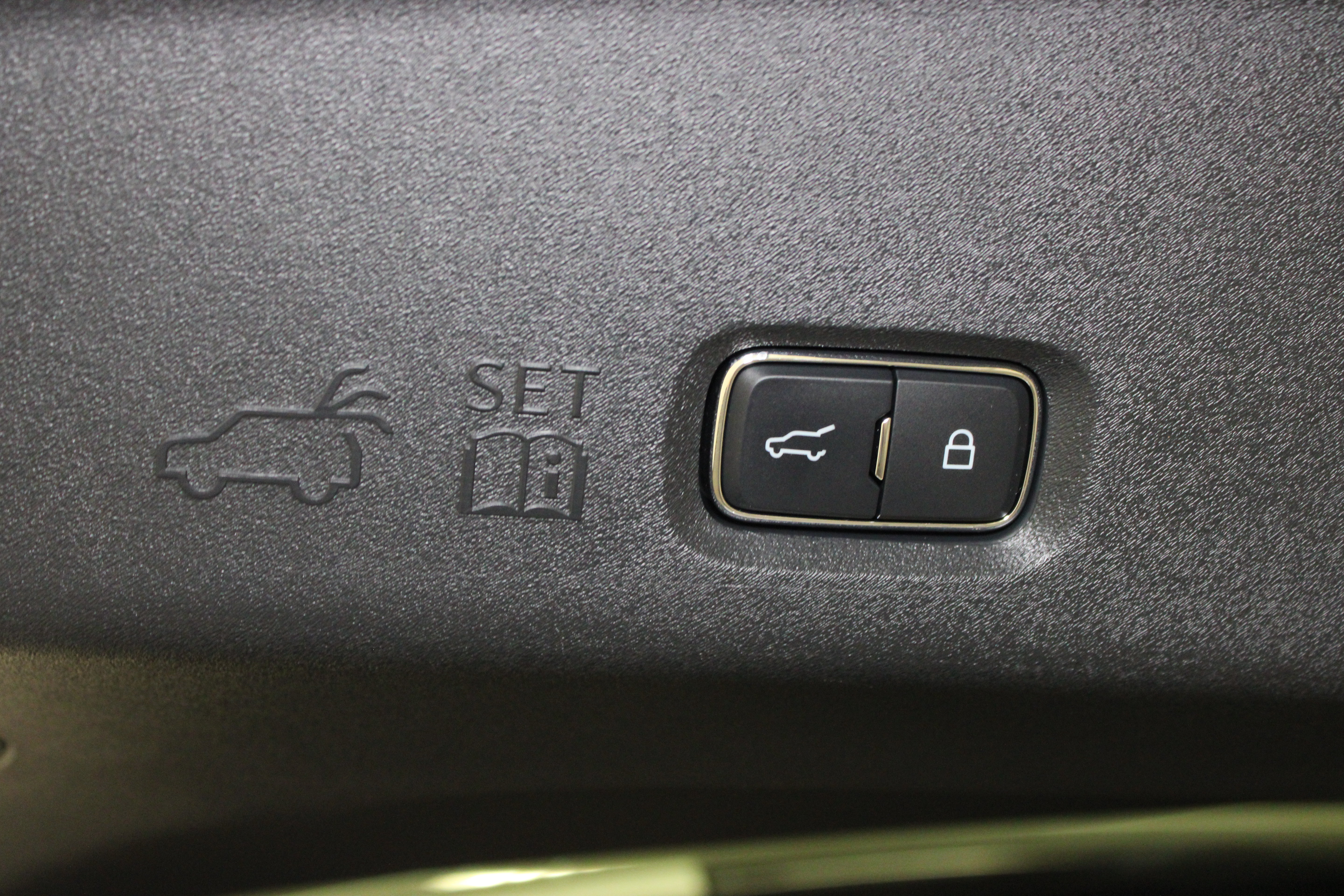Used 2025 Ford Expedition Max Platinum w/ Stealth Performance Package AWD/4WD image 15