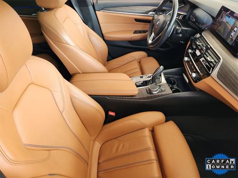 Used 2021 BMW 530i w/ Convenience Package image 16