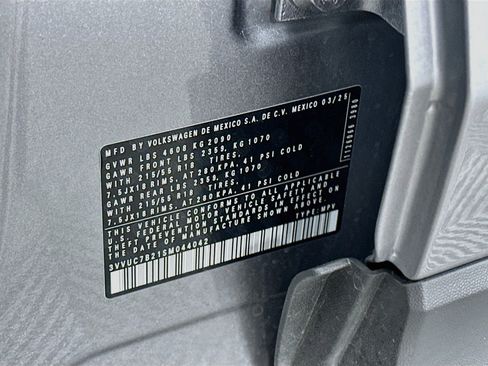 Used 2025 Volkswagen Taos SE AWD/4WD image 12