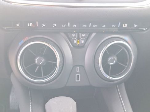 New 2026 Chevrolet Blazer LT image 25