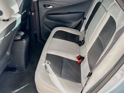 Used 2017 Chevrolet Bolt Premier FWD image 5