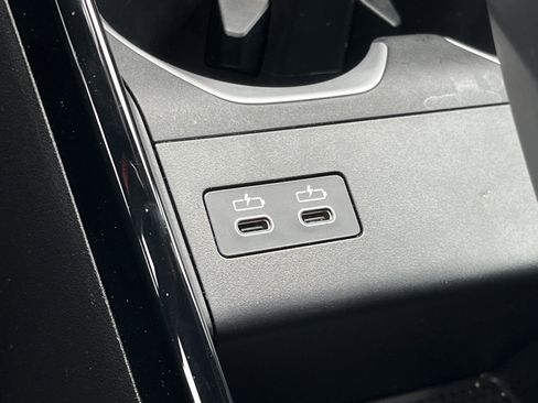 Used 2025 BMW X1 xDrive28i w/ M Sport Package image 8