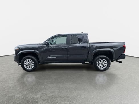 Used 2024 Toyota Tacoma SR5 image 6