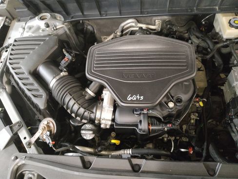 Used 2018 GMC Acadia SLE w/ Driver Alert Package I image 30