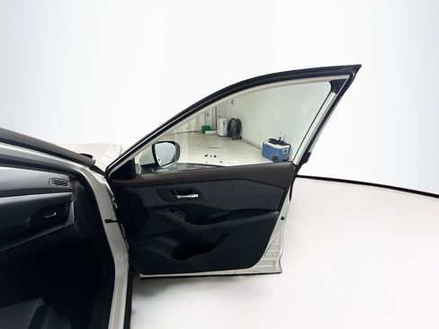 Used 2023 Nissan Rogue SV AWD/4WD image 30