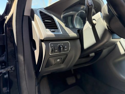 Used 2016 Volvo XC60 T5 Platinum FWD image 11