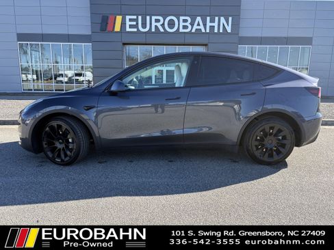 Used 2023 Tesla Model Y Long Range image 2