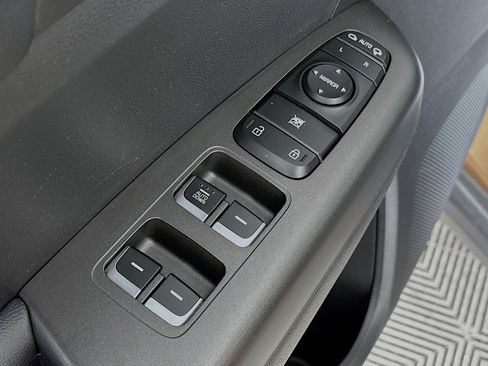 Used 2020 Kia Sportage LX w/ LX Popular Package image 17