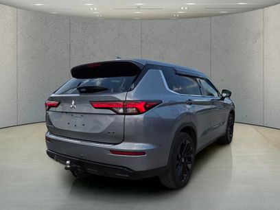 Used 2024 Mitsubishi Outlander SE Black Edition