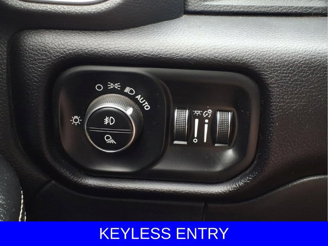 Used 2022 RAM 2500 Laramie AWD/4WD image 16