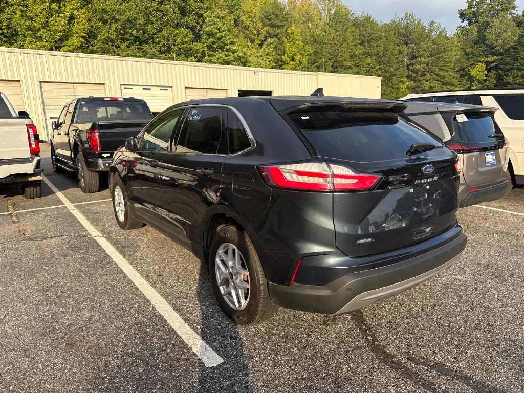Used 2024 Ford Edge SEL w/ Convenience Package AWD/4WD image 12