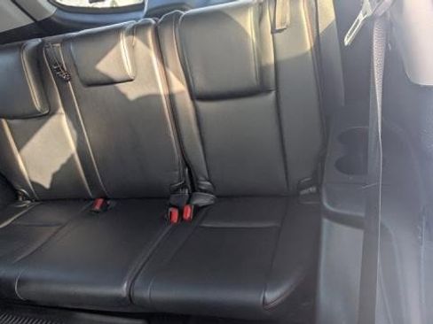 Used 2019 Toyota Highlander SE image 21