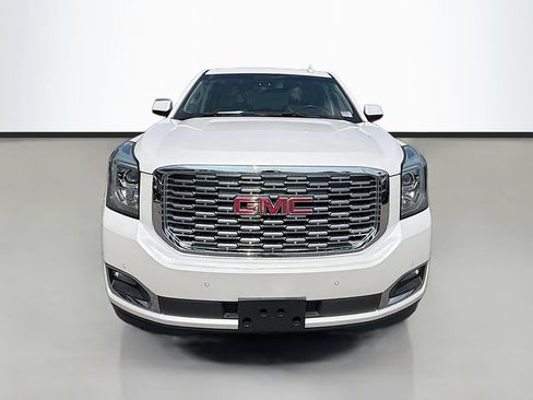Used 2018 GMC Yukon Denali w/ Denali Ultimate Package AWD/4WD image 2