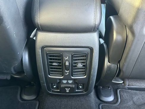 Used 2022 Dodge Durango GT image 37