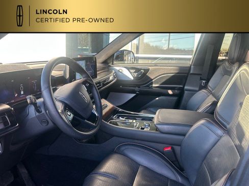 Certified 2025 Lincoln Aviator Black Label image 3