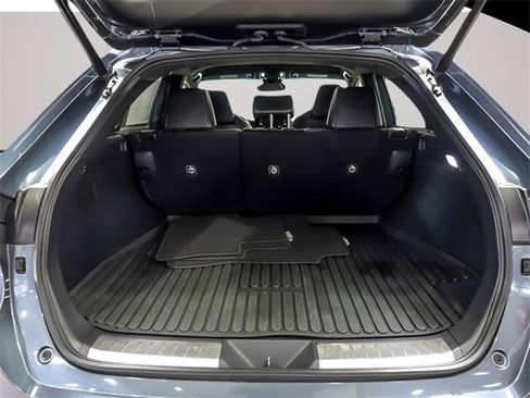 Certified 2022 Toyota Venza XLE image 22