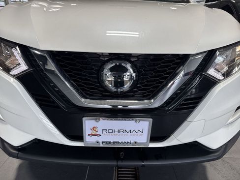 Certified 2022 Nissan Rogue Sport SL AWD/4WD image 32