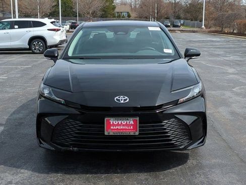Used 2026 Toyota Camry LE w/ Convenience Package image 4