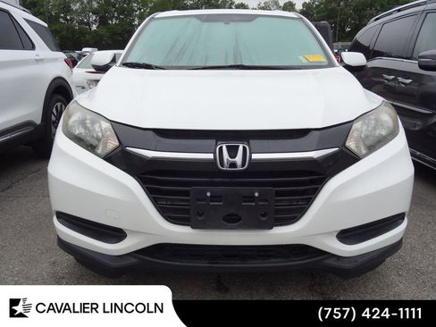 Used 2016 Honda HR-V LX image 2