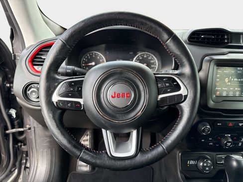 Used 2020 Jeep Renegade Trailhawk w/ Cold Weather Group AWD/4WD image 27