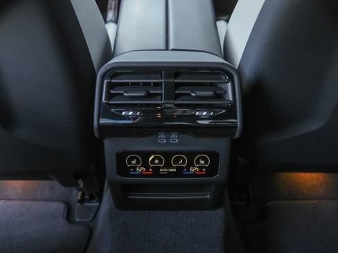 Used 2025 BMW M5 w/ Carbon Package AWD/4WD image 54