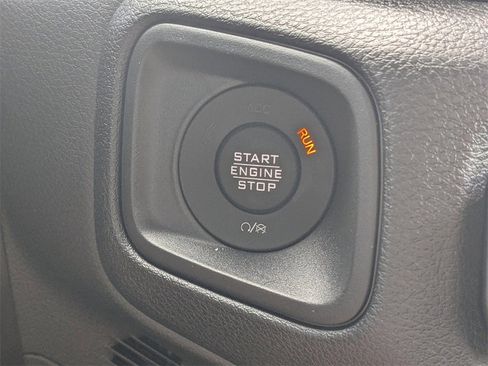 New 2025 Jeep Gladiator Willys image 30