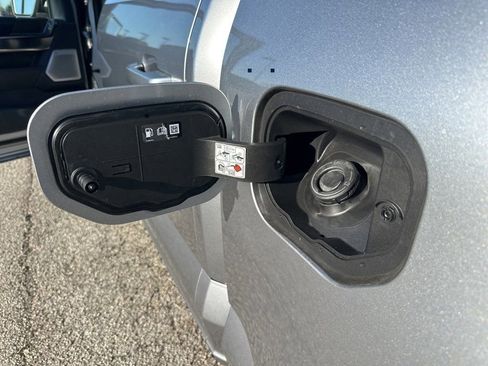 New 2025 Ford F150 Platinum w/ Equipment Group 702A High image 18