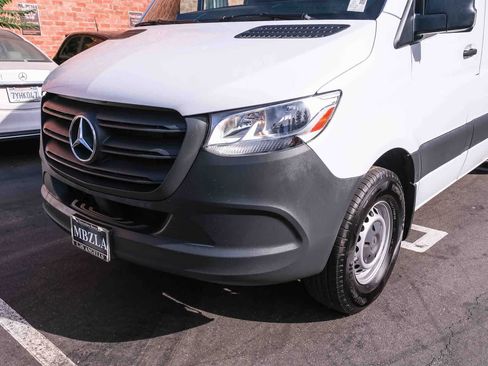 Used 2024 Mercedes-Benz Sprinter 2500 image 11