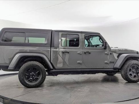 Used 2023 Jeep Gladiator Sport AWD/4WD image 9