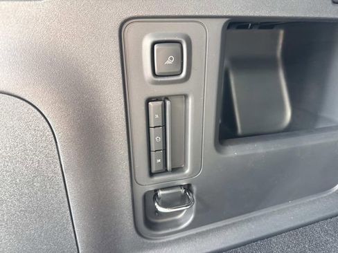 New 2026 Lincoln Navigator L Reserve AWD/4WD image 13