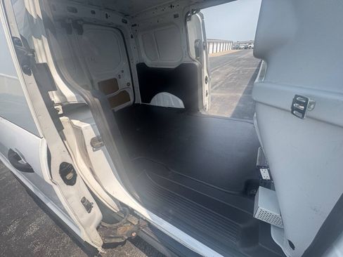 Used 2016 Ford Transit Connect XL FWD image 10