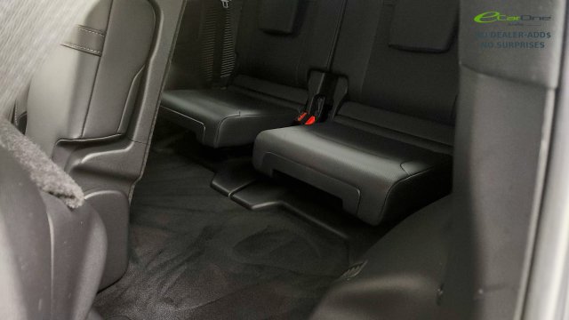 Used 2022 Lexus LX 600 F Sport w/ Accessory Package (Z1) AWD/4WD image 45
