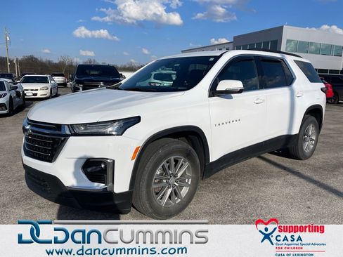 Used 2023 Chevrolet Traverse LT w/ LPO, Floor Liner Package image 1