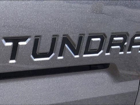Used 2016 Toyota Tundra SR5 image 9