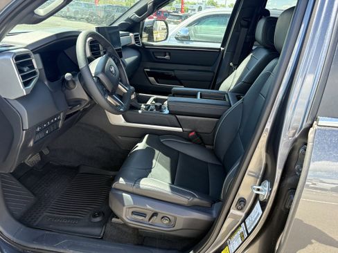 Used 2026 Toyota Tundra Limited AWD/4WD image 3