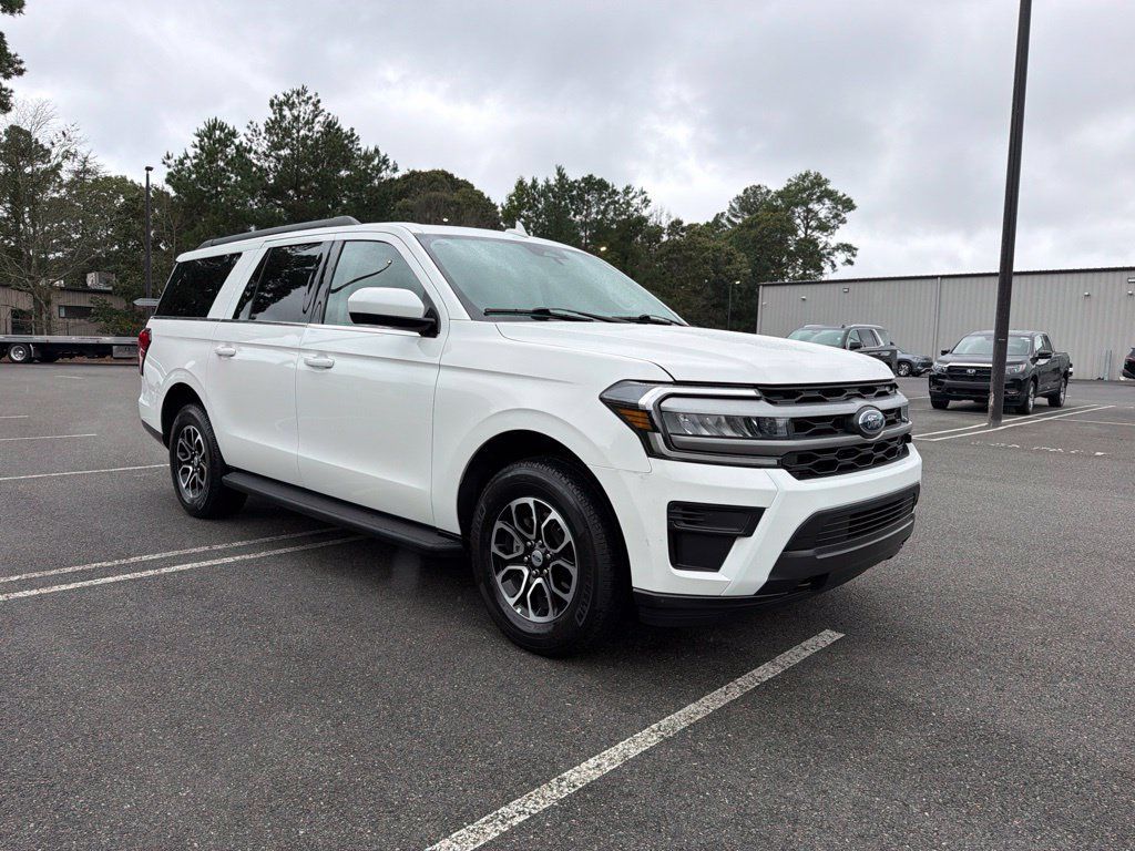 Used 2024 Ford Expedition Max XLT AWD/4WD image 4