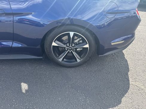 Used 2018 Ford Mustang GT w/ Equipment Group 301A RWD image 16