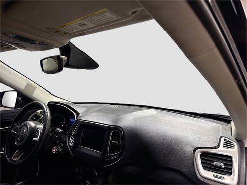 Used 2018 Jeep Compass Latitude w/ Popular Equipment Group image 28